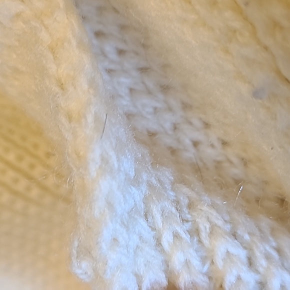 CREAM COLORED HAT AND SCARF COMBO - Picture 7 of 8